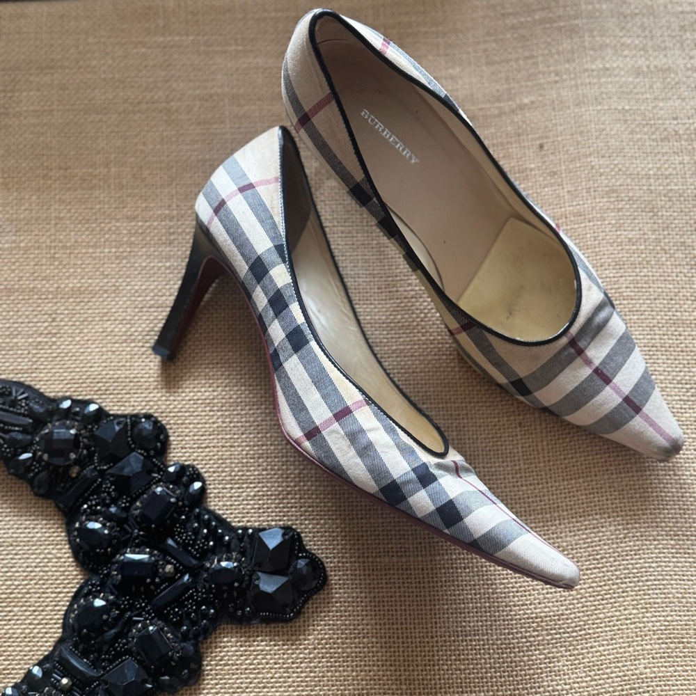 Burberry Women's Plaid Heels - Black and Cream - Picture 4 of 5